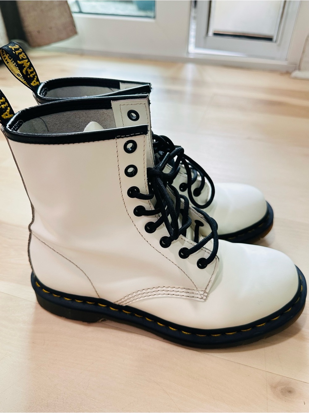 Dr. Martens 1460 White Leather Lace-Up Boots size 9 8-eyelet silhouette. - Picture 8 of 15
